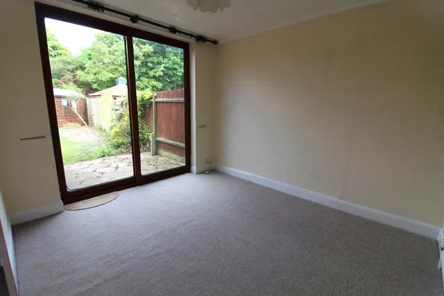 Photo 3 — Roy Avenue, Ipswich, IP3