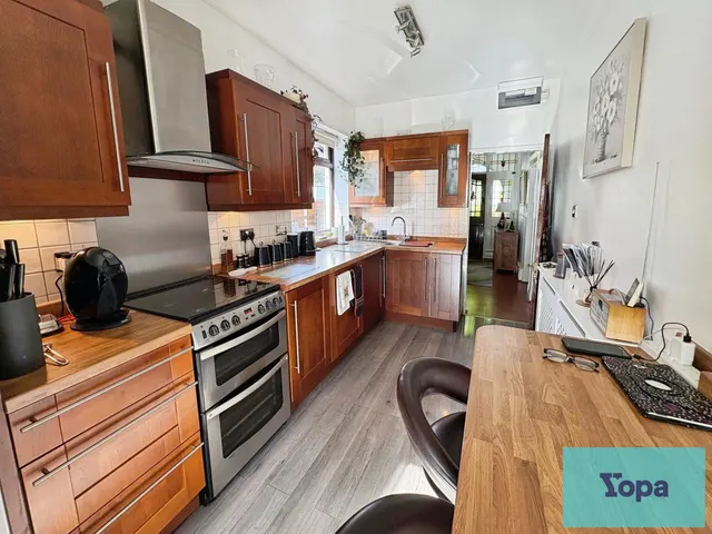 Trentham Road, Blurton, ST3, photo 3