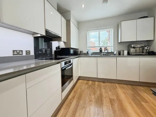 Photo 3 — Chancellor Drive, Frimley, Surrey, GU16 7AN