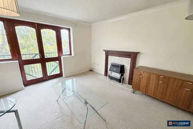 Kenilworth Drive, Weavers Green, CV11, photo 2