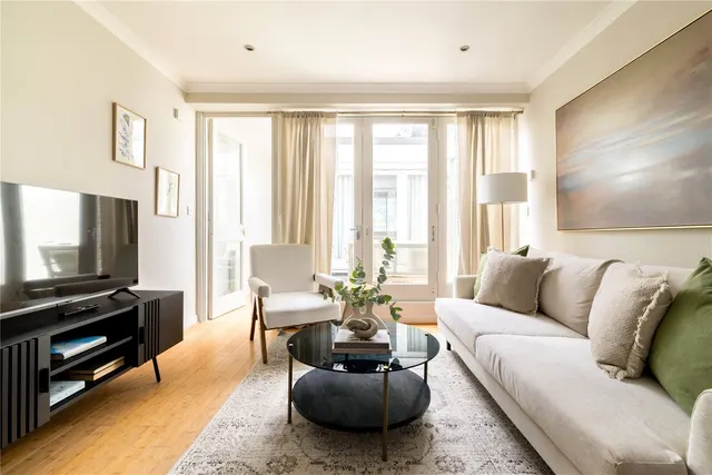 Porchester Square, London, W2, photo 1
