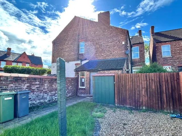 Alpha Drive, Birkenhead, CH42, photo 1