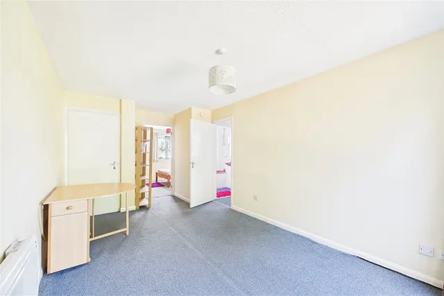 Bluebell Rise, Lightwater, GU18, photo 2