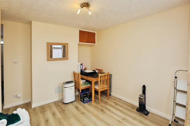 Westfield Road, Gosport, PO12, photo 3