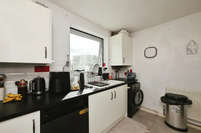 Photo 3 — Amberry Court, HARLOW