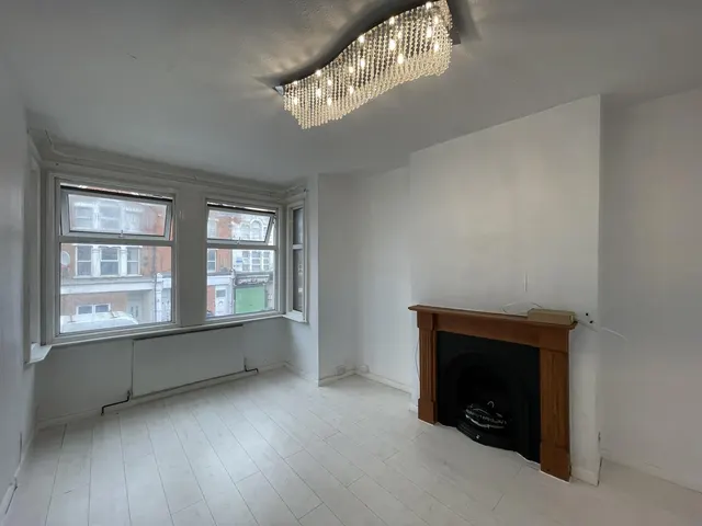 Grove Green Road, London, E11, photo 2