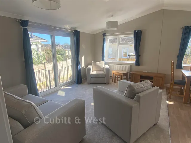 Durford Road, Petersfield, GU31, photo 3