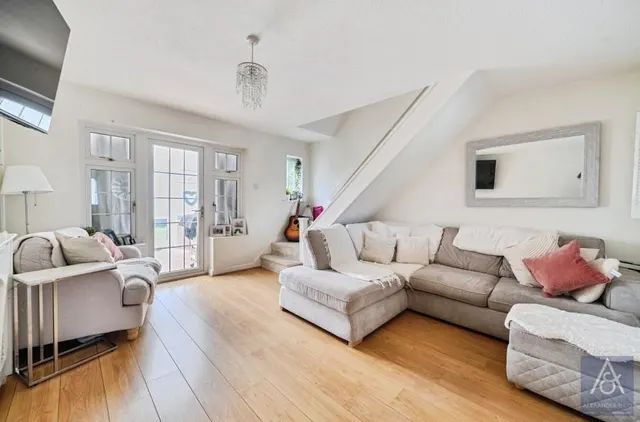 Downer Close, Buckingham, MK18, photo 2