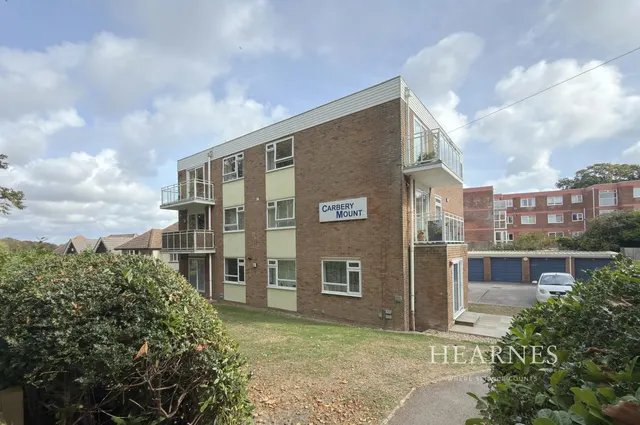 Carbery Mount, BH6, photo 1