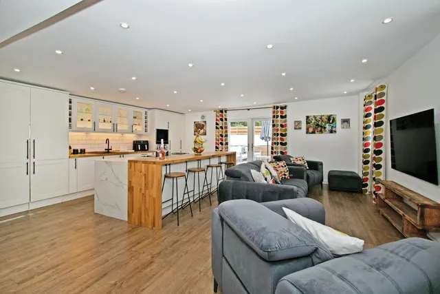 Scoria Close, Scorrier, TR16, photo 2