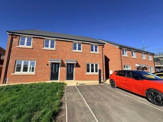 Bullfinches Way, Downham Market, PE38, photo 1