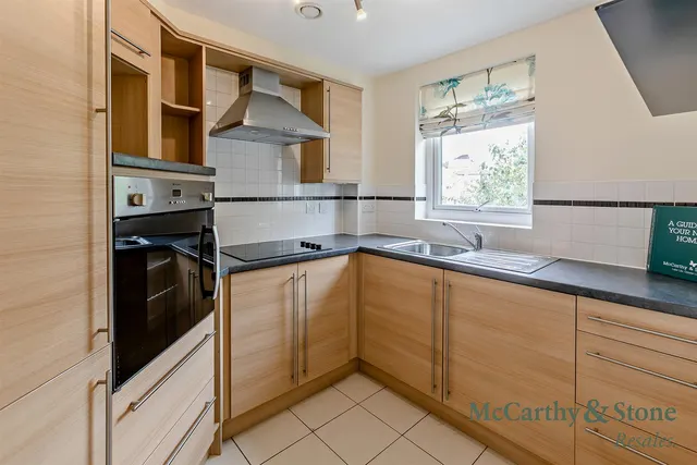 Tregolls Road, Truro, TR1, photo 3