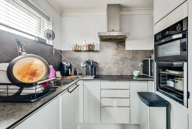 The Heights, Swindon, Wiltshire, SN1, photo 1