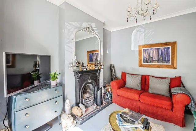Carlton Road, Eastbourne, BN22, photo 3
