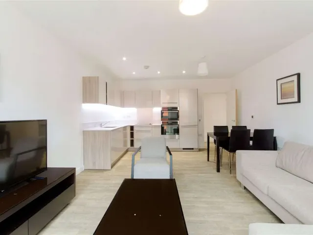 Cable Walk, Enderby Wharf, SE10, photo 1