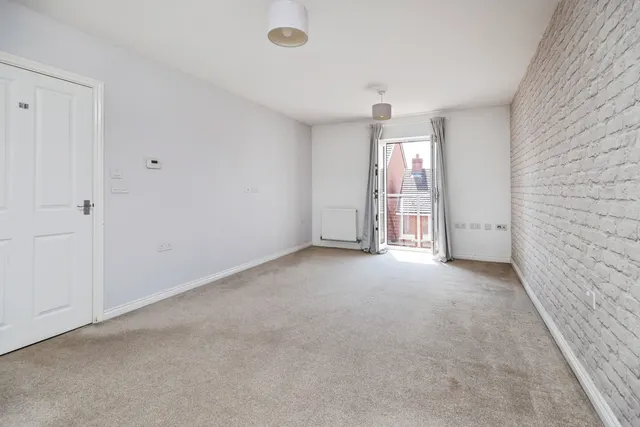 Santa Cruz Avenue, Newton Leys, MK3, photo 2