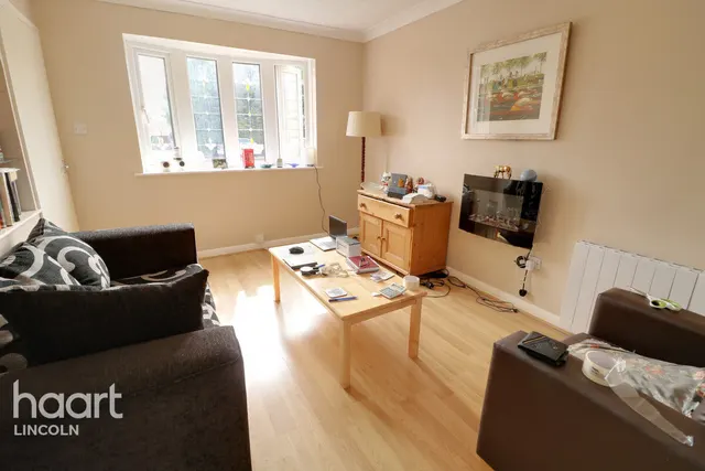 Strubby Close, Birchwood, LN6, photo 2