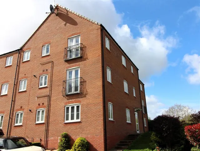 Burtree Drive, Stoke-On-Trent, ST6, photo 1