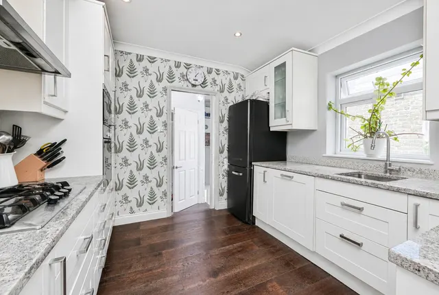 Steerforth Street, Earlsfield, SW18, photo 2