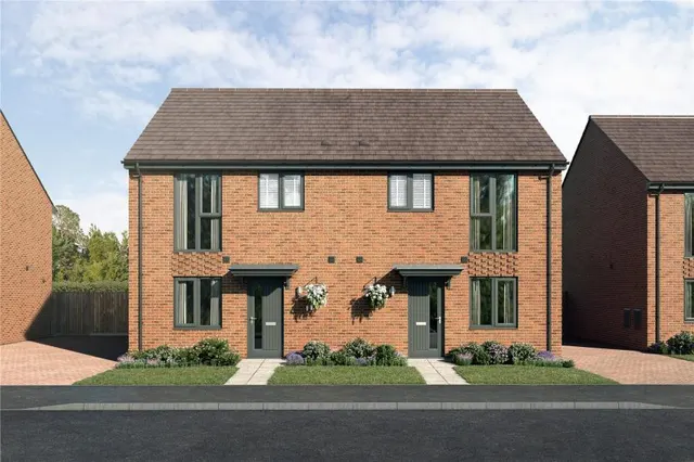 Wheldon Lane, RG40, photo 3