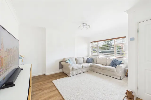 Fox Covert, Lightwater, GU18, photo 2