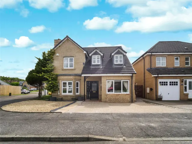 Langhaul Road, Crookston, Glasgow, G53, photo 1