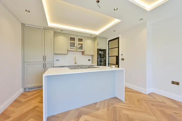 Photo 2 — Flat 4, Navy Rose Apartments, Morden