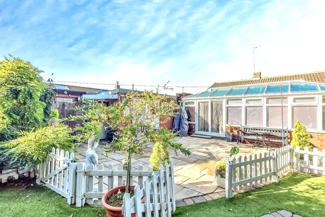 Rainsborough Gardens, Market Harborough, LE16, photo 2
