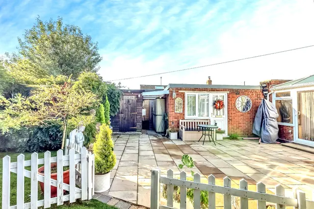 Rainsborough Gardens, Market Harborough, LE16, photo 3