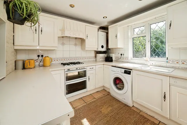 Hill Farm Road, Taplow, SL6, photo 3