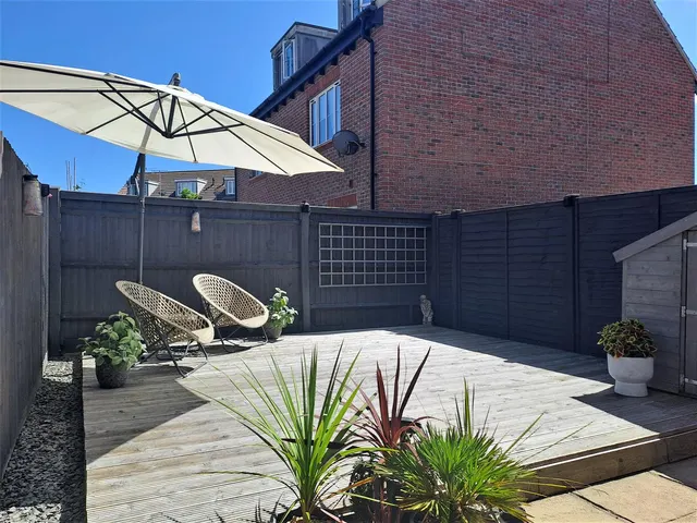 Watersmead Drive, Littlehampton, photo 2