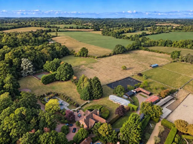 Reading Road, Mattingley, RG27, photo 1