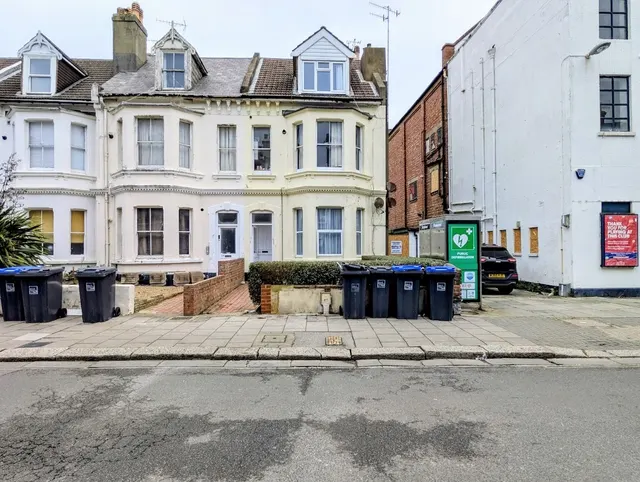 Rowlands Road, Worthing, photo 1