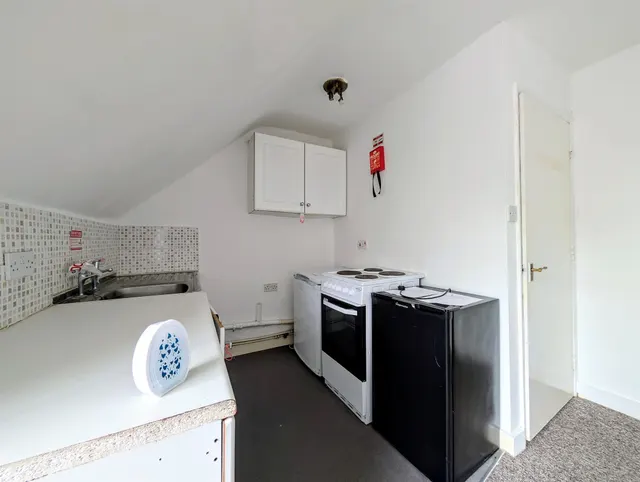Photo 3 — Rowlands Road, Worthing