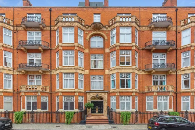 Montagu Mansions, London, W1U, photo 1