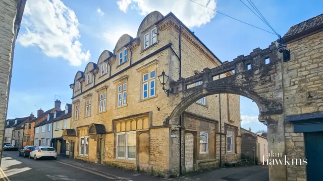 2 bedroom flat, St Margaret House, Calne, SN11