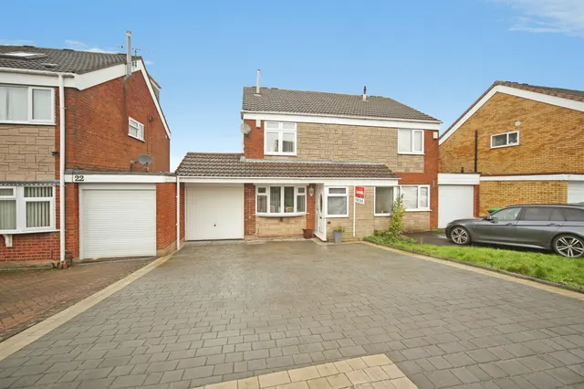 Pevensey Close, Tividale, Oldbury, photo 1