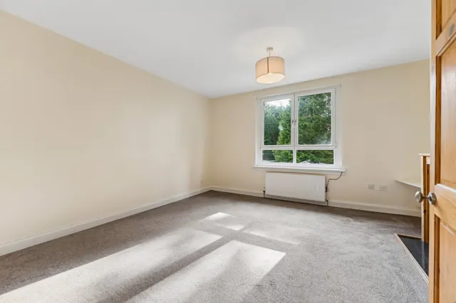 Kinstone Avenue, Knightswood, G14, photo 2