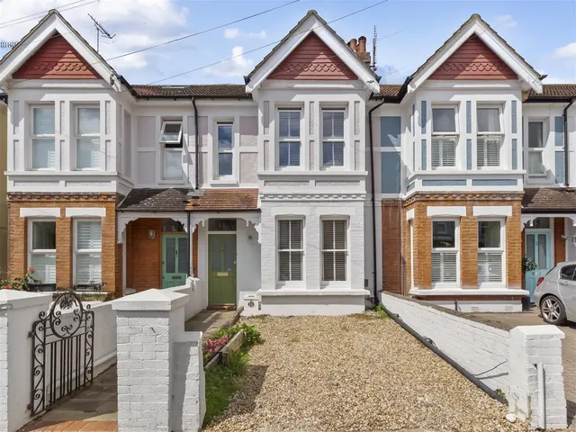 Woodlea Road, Worthing, photo 1
