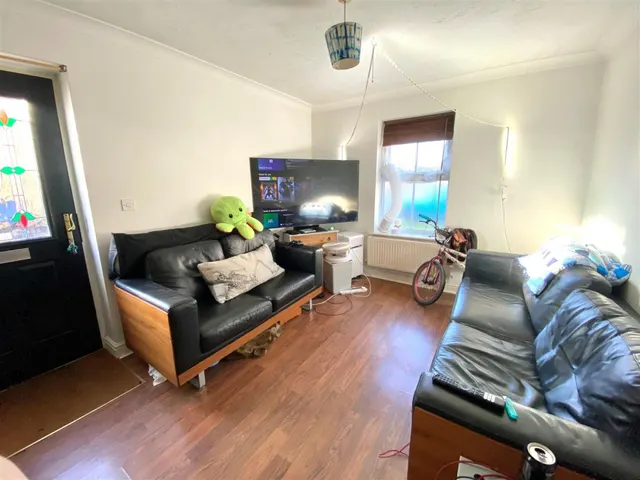 Greenwich Way, Waltham Abbey, photo 3