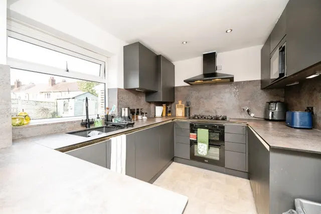 Buckingham Road, Rowley Regis, B65, photo 2