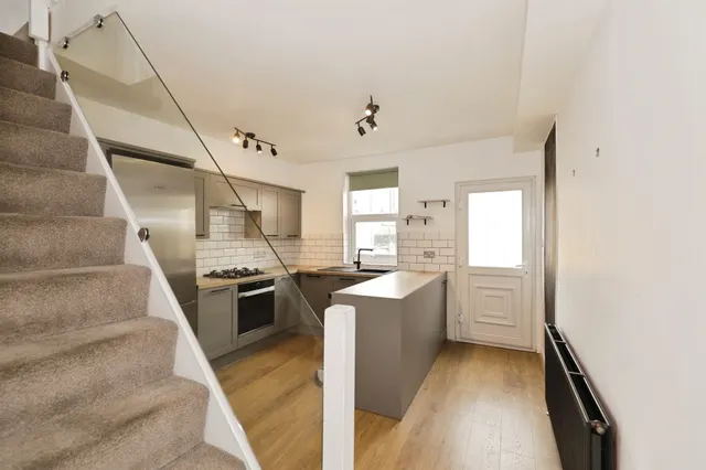 Nydd Vale Terrace, Harrogate, HG1, photo 2