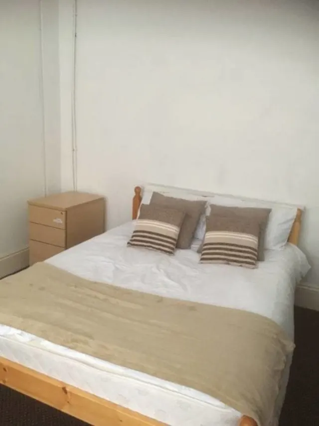 Viewings, B16, photo 2
