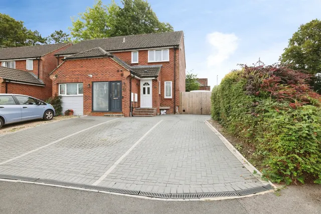 Partridge Way, Old Sarum, Salisbury, photo 1