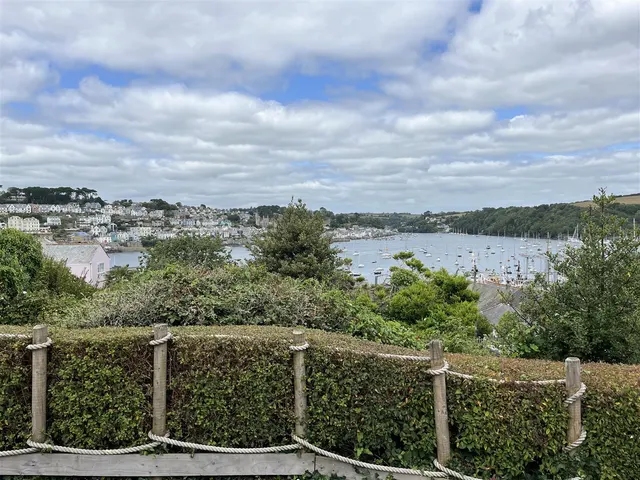 Fore Street, Polruan, photo 2
