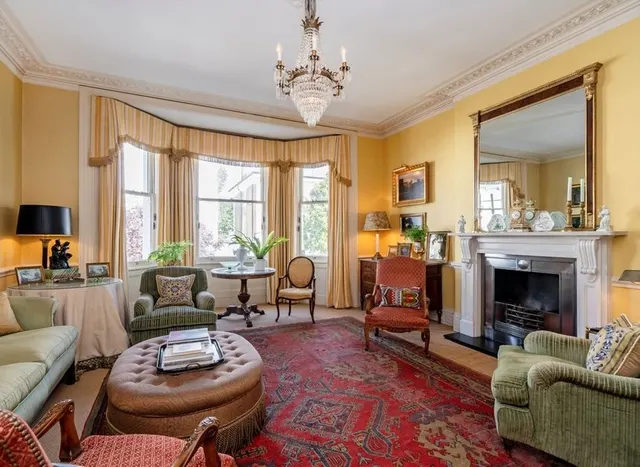 Upper Phillimore Gardens, Kensington, W8, photo 1