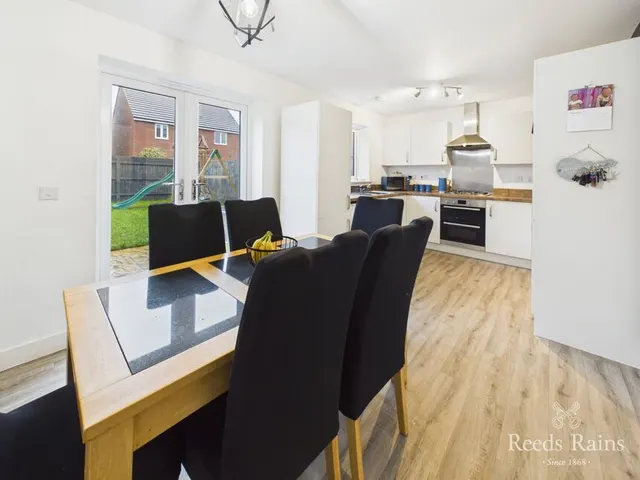 Farrier Way, East Ayton, YO13, photo 3