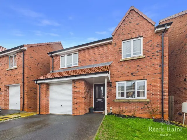 Farrier Way, East Ayton, YO13, photo 1