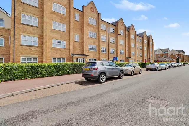 Crowe Road, Bedford, MK40, photo 1