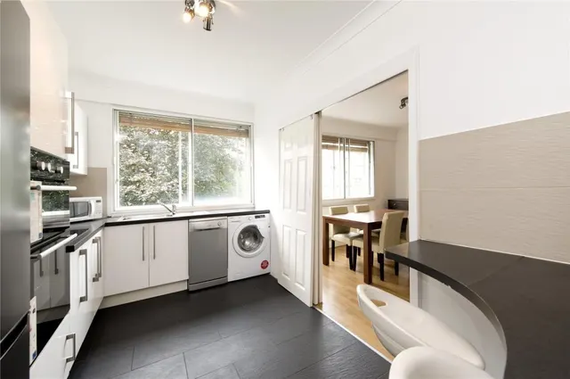 Warwick Gardens, Kensington, W14, photo 2